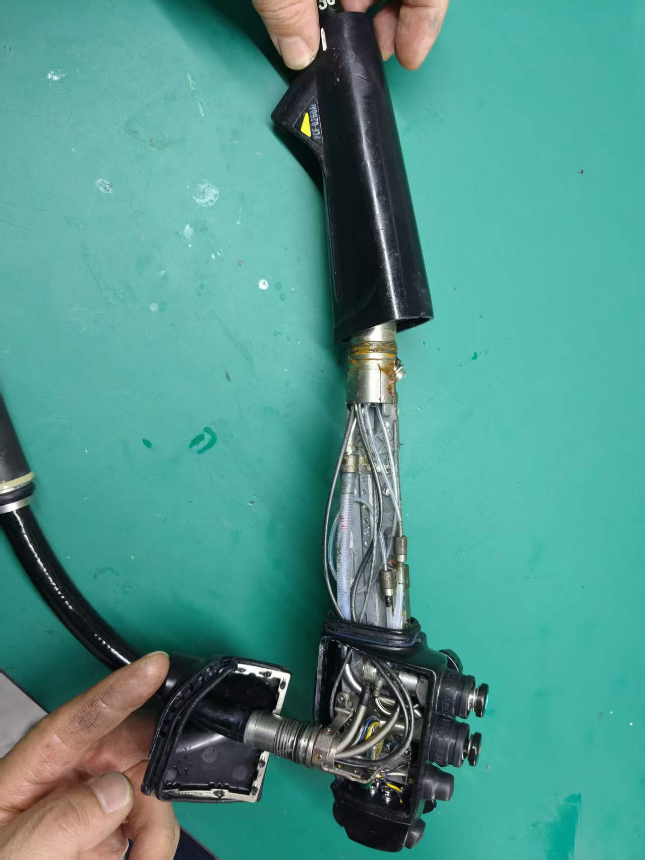 奥林巴斯Q260AI镜体进水图像花屏、手柄机板生锈维修