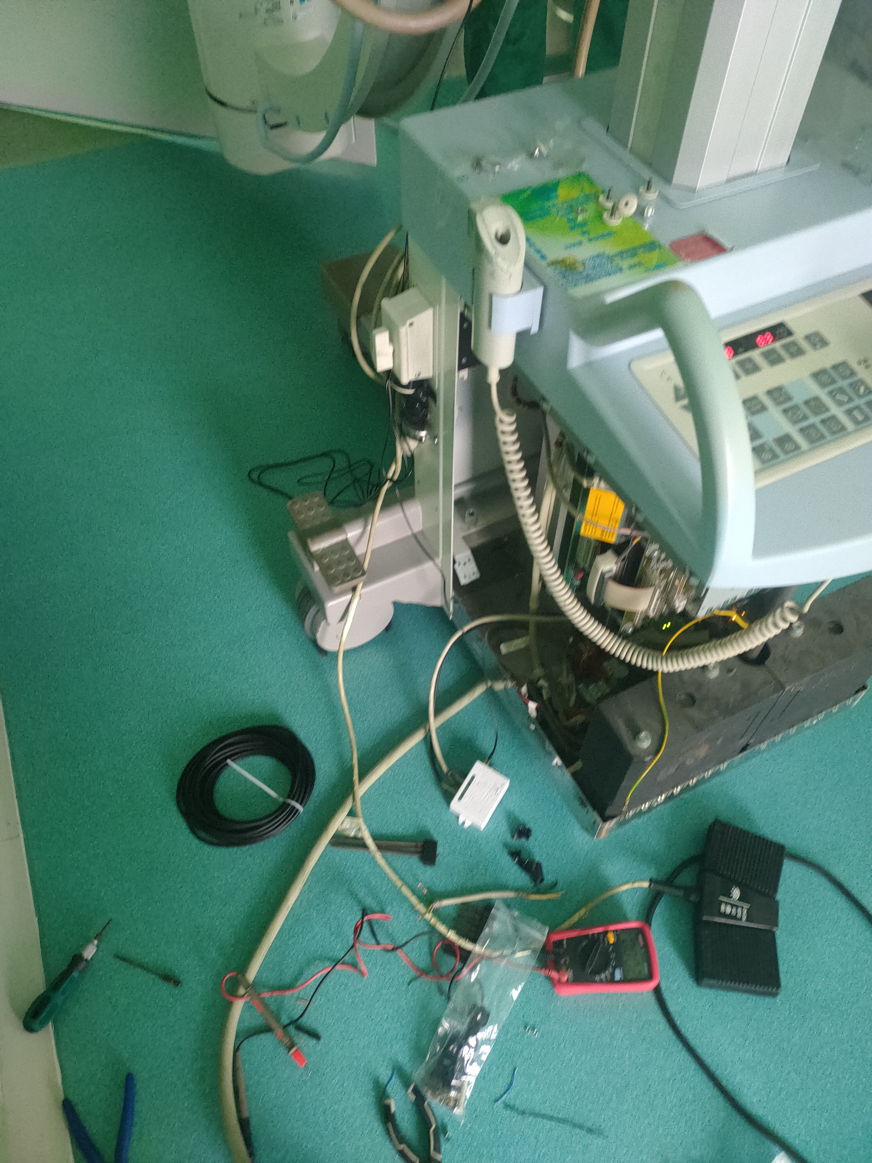 西门子C臂机械脚踏开关改造遥控开关